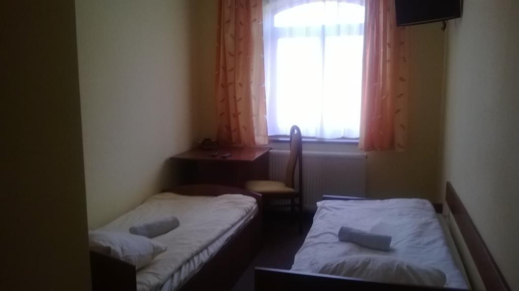 Hostel Milosz Grabowiec  Room photo